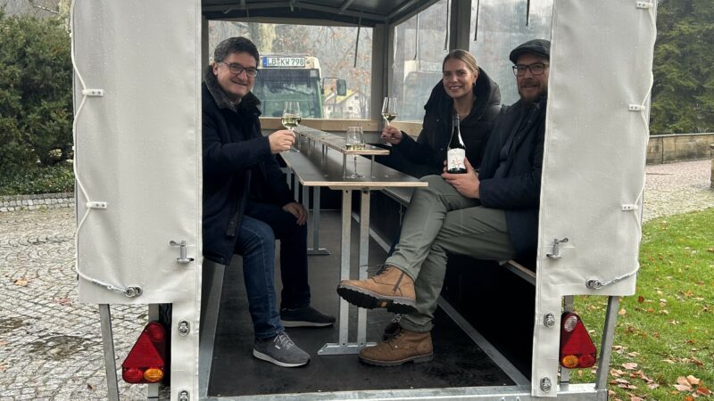 Rundfahrtenwagen Angelbachtal