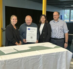Mehr über den Artikel erfahren Erfolgreiches LEADER-Projekt: Ausbau der Empore der Mehrzweckhalle Odenheim