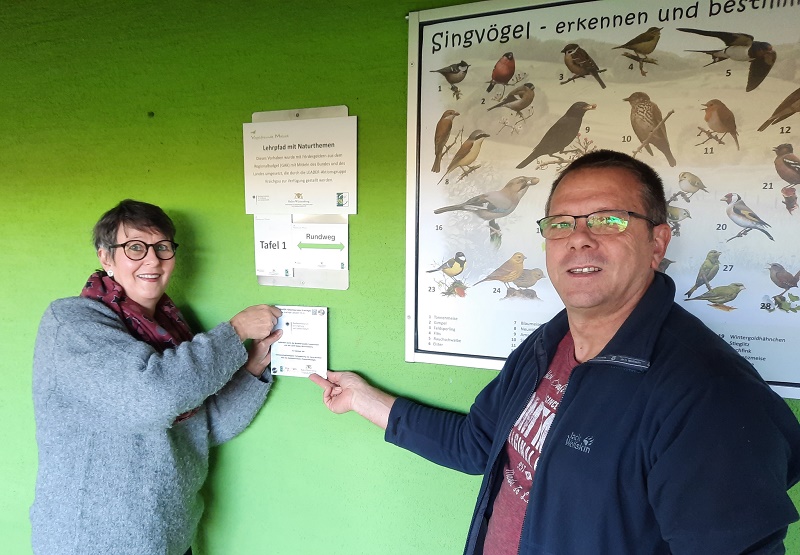 2021-06-17_Naturrundweg_Vogelfreunde_Malsch_Plakette_A._Maier