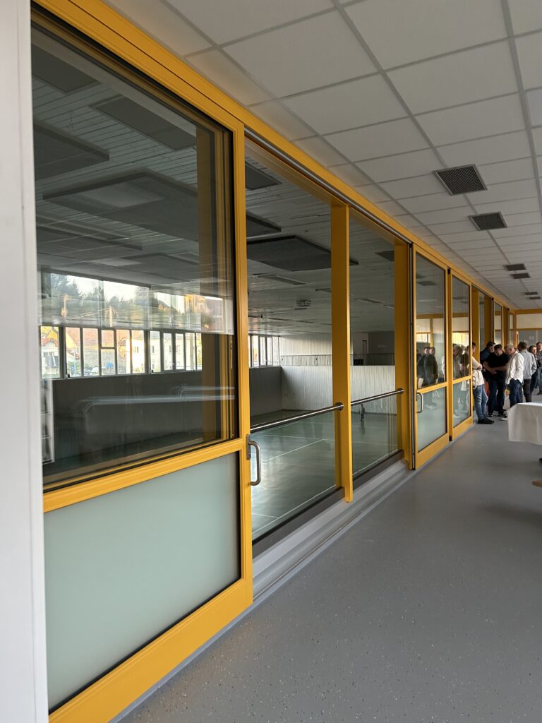 Empore der Mehrzweckhalle Odenheim